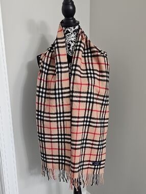 Burberry London Novacheck Scarf